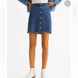 NWT | Mango Denim Skirt XL. Skirt has raw hem. Very stylish.